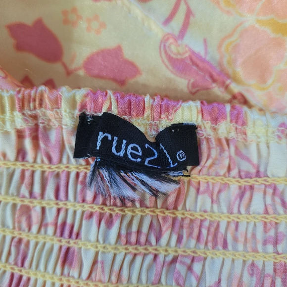 Rue 21 Yellow Pink Floral Satin Sleeveless Scarf Top Size Women's Medium - Picture 8 of 8